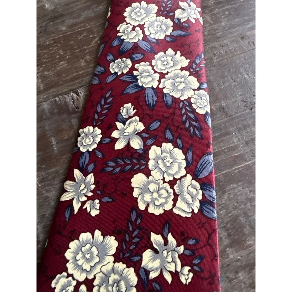 Mercedes High Fashion Myung Ju Silk Floral Tie Burgundy‎ Blue Vintage Necktie
